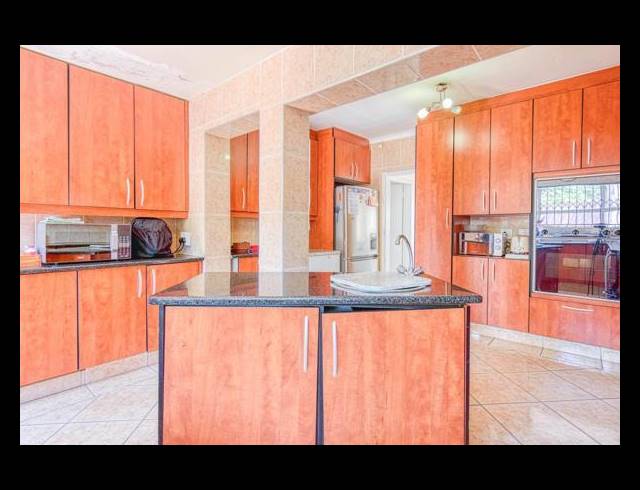 3 BEDROOM HOUSE FOR SALE IN GLENVISTA
